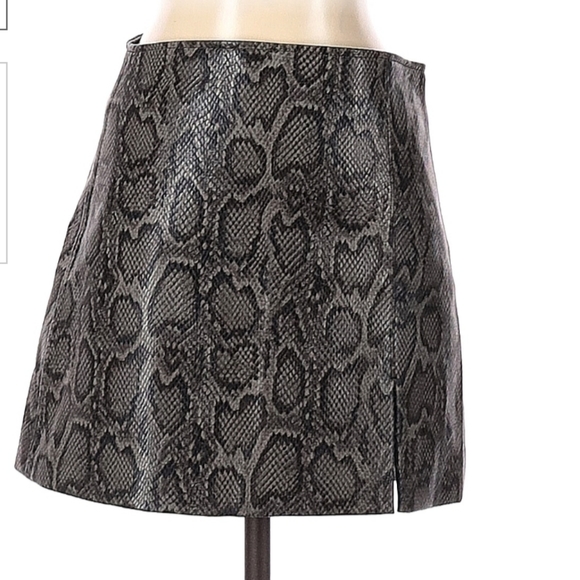 NWT Olivaceous Faux Leather Animal Print Mini Skirt- size S - Picture 2 of 6